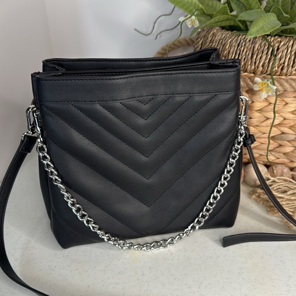 INC-Judith-Convertible-Quilted-Crossbody-Black - Picture 4 of 11